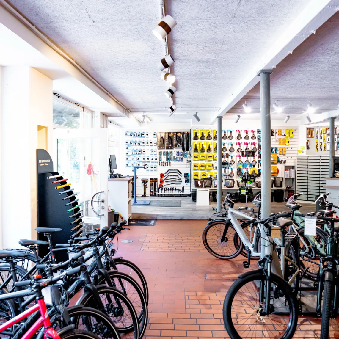 Fahrräder im Gebäude | Rad und Tat